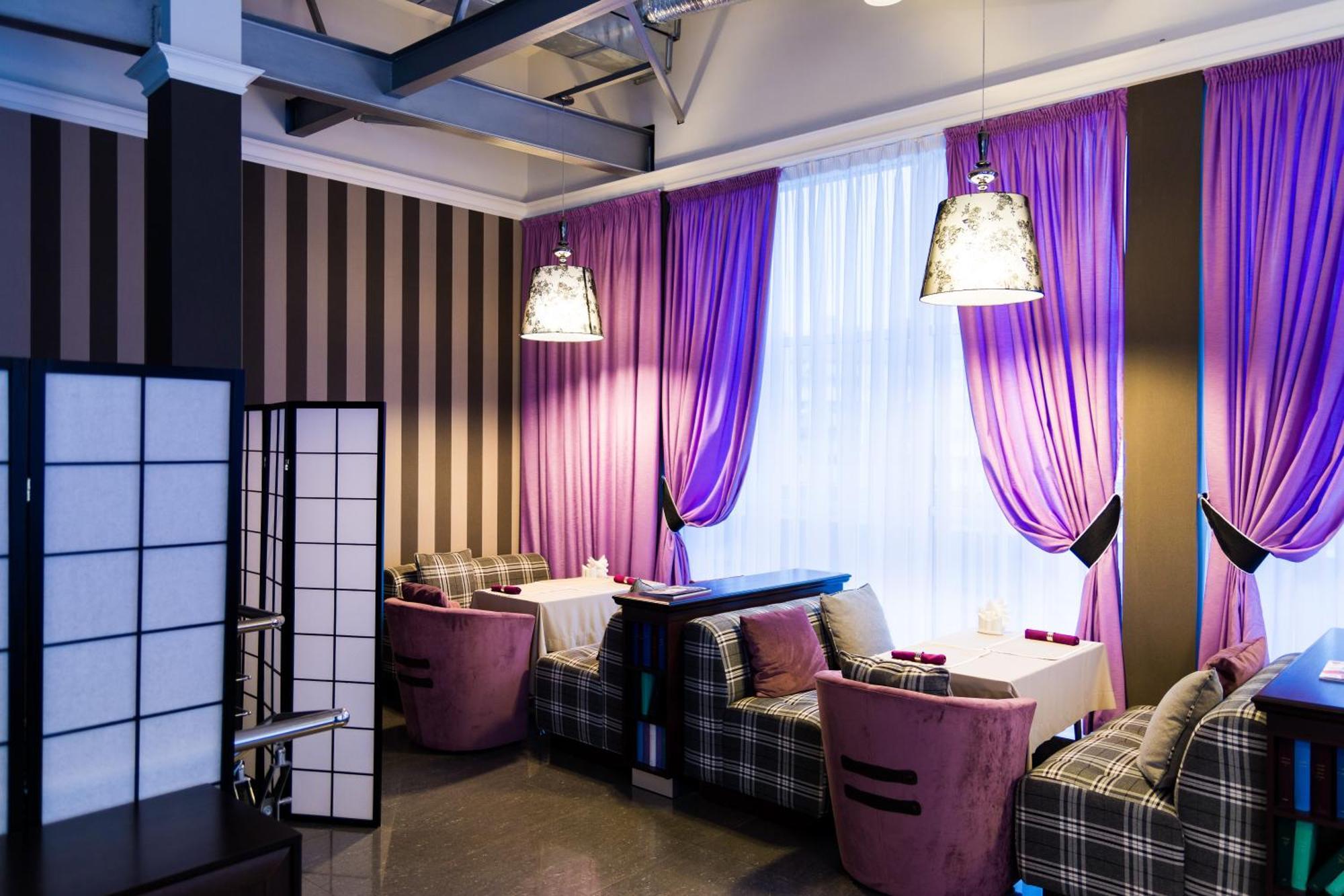 Mirax Boutique Hotel Kharkiv Bagian luar foto