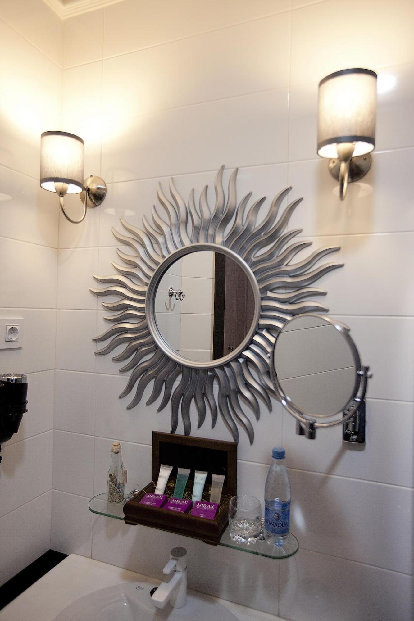 Mirax Boutique Hotel Kharkiv Bagian luar foto