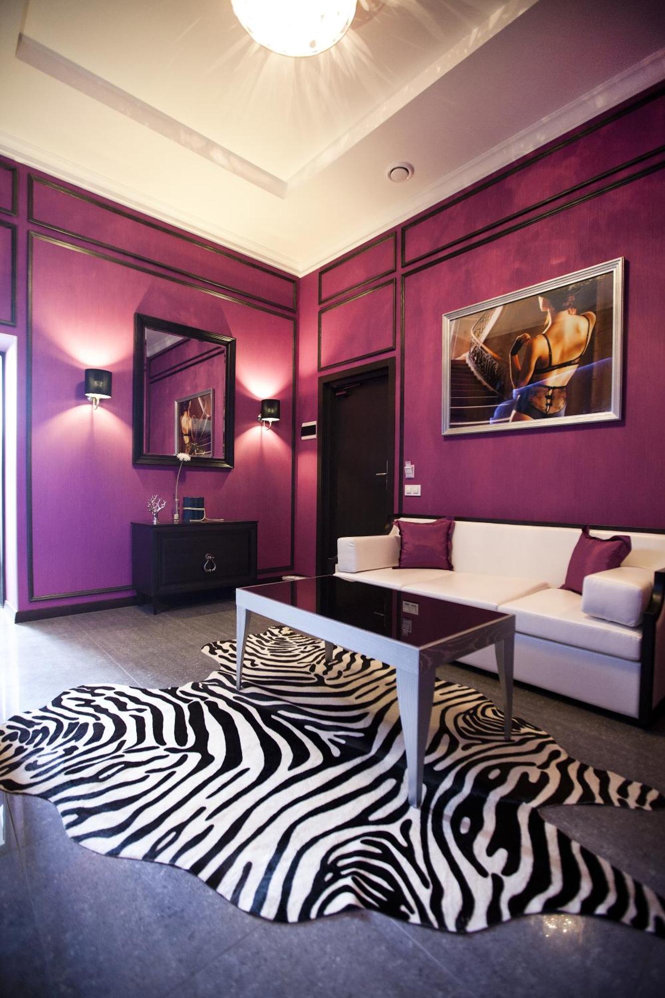 Mirax Boutique Hotel Kharkiv Bagian luar foto
