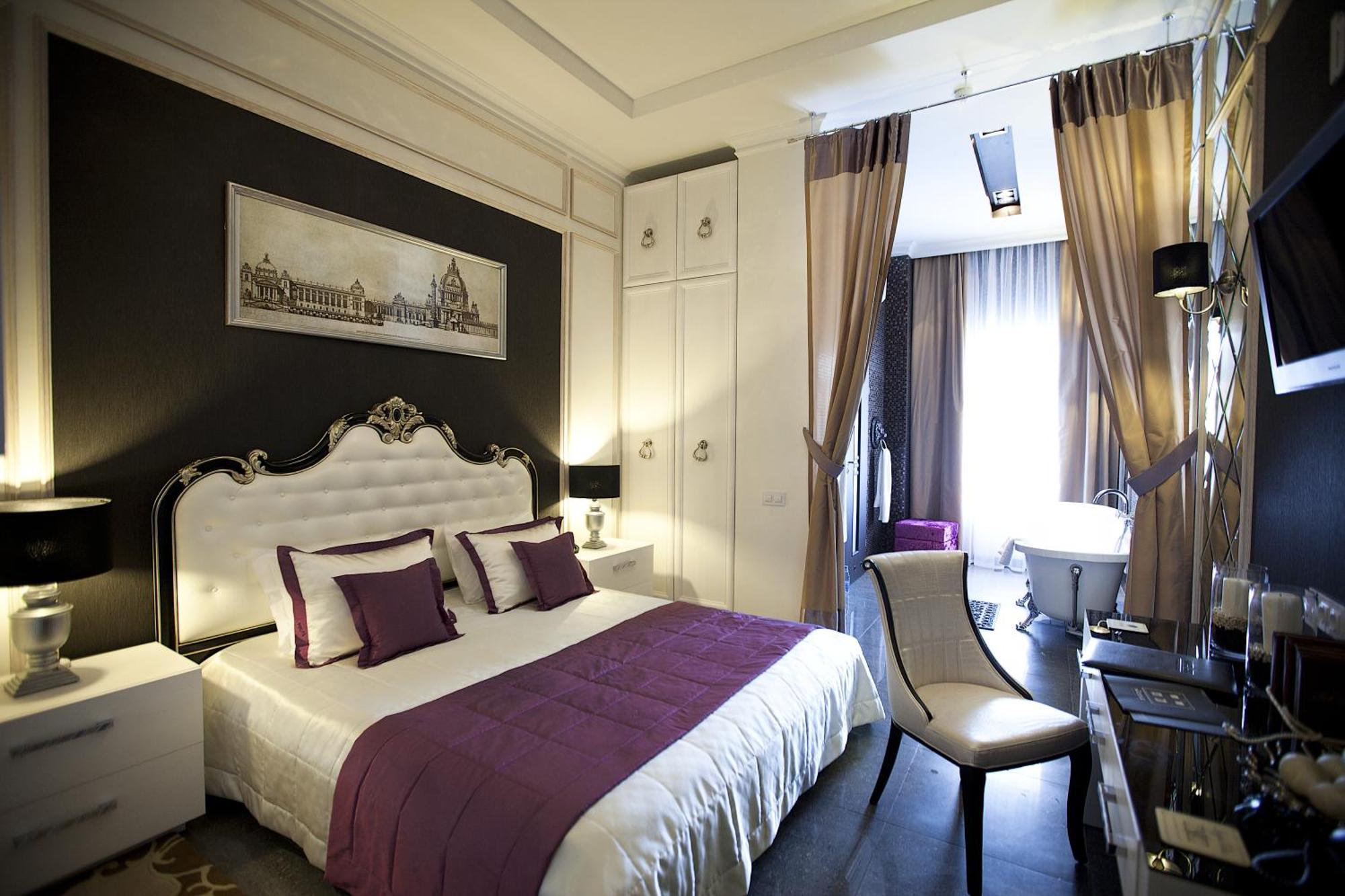Mirax Boutique Hotel Kharkiv Bagian luar foto