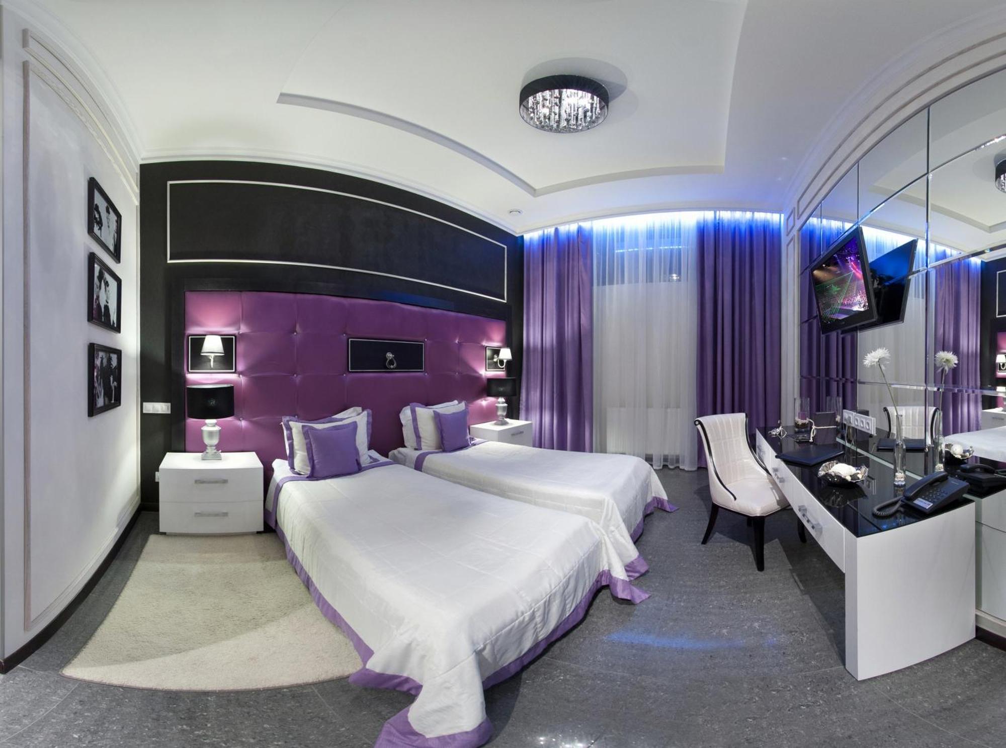 Mirax Boutique Hotel Kharkiv Bagian luar foto