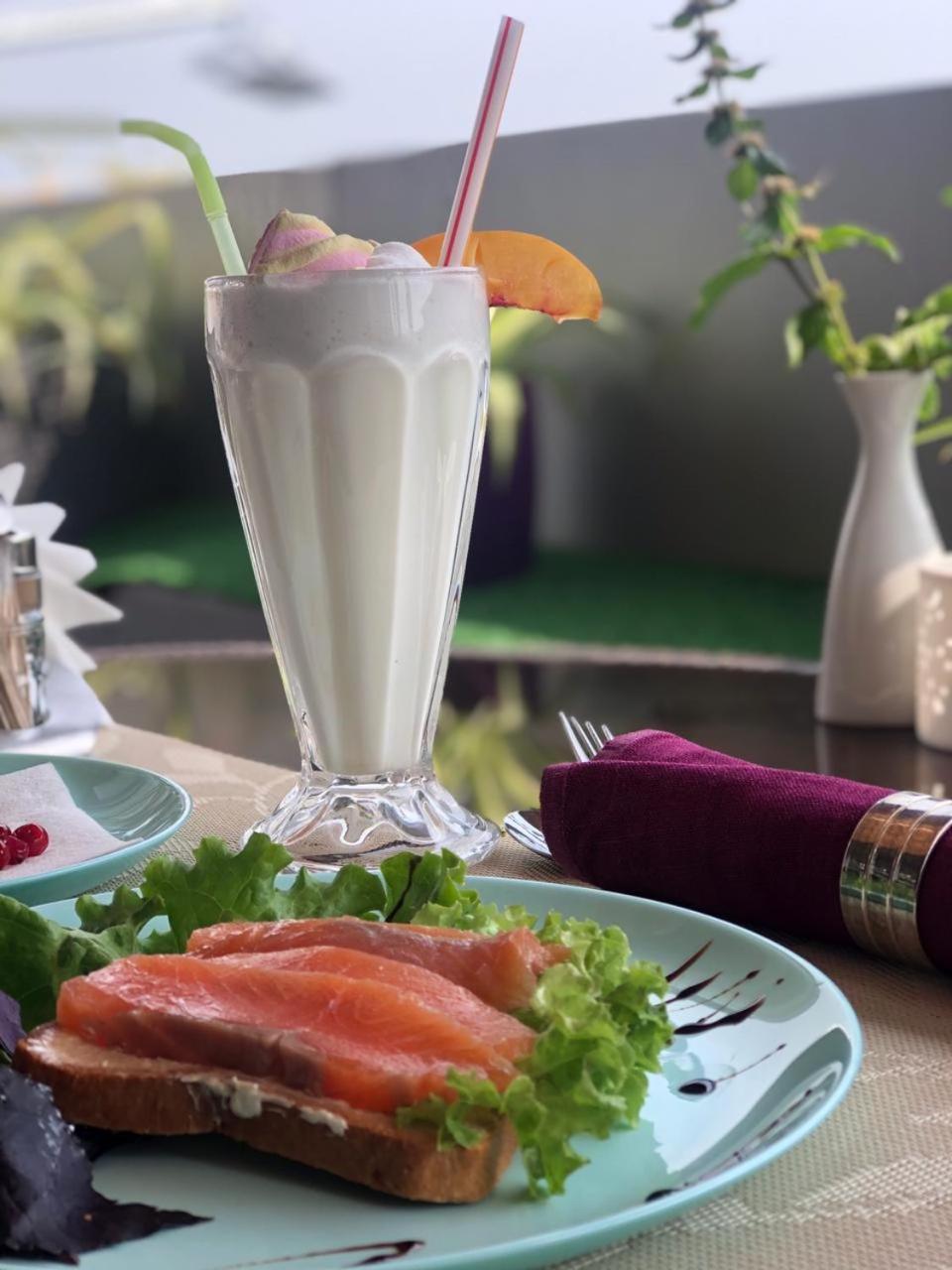 Mirax Boutique Hotel Kharkiv Bagian luar foto