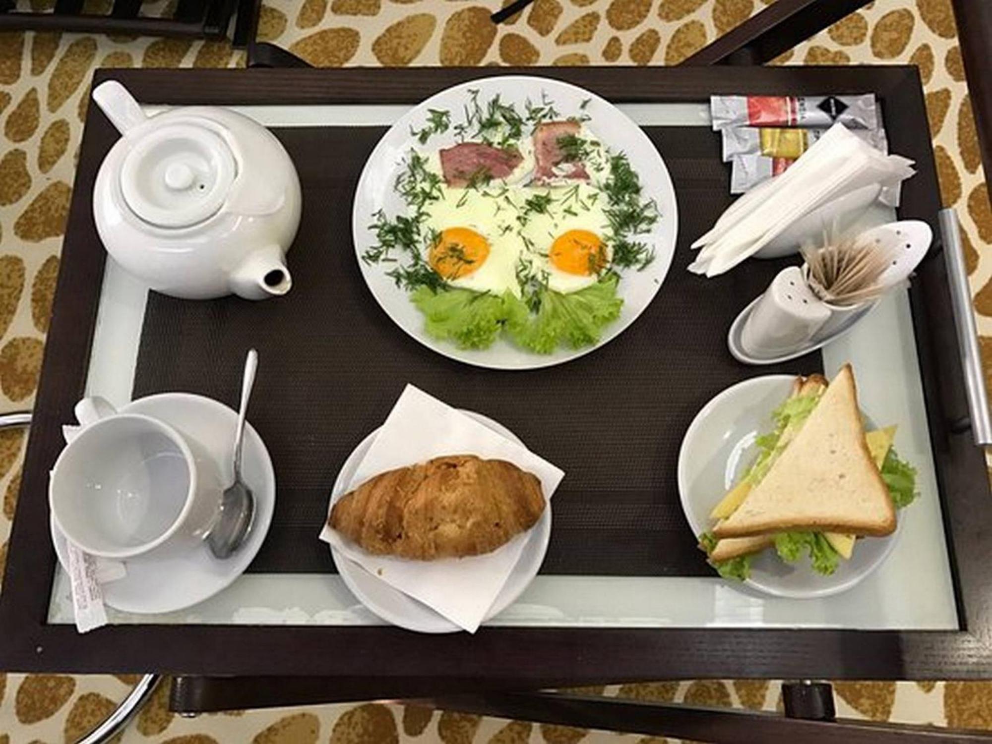 Mirax Boutique Hotel Kharkiv Bagian luar foto