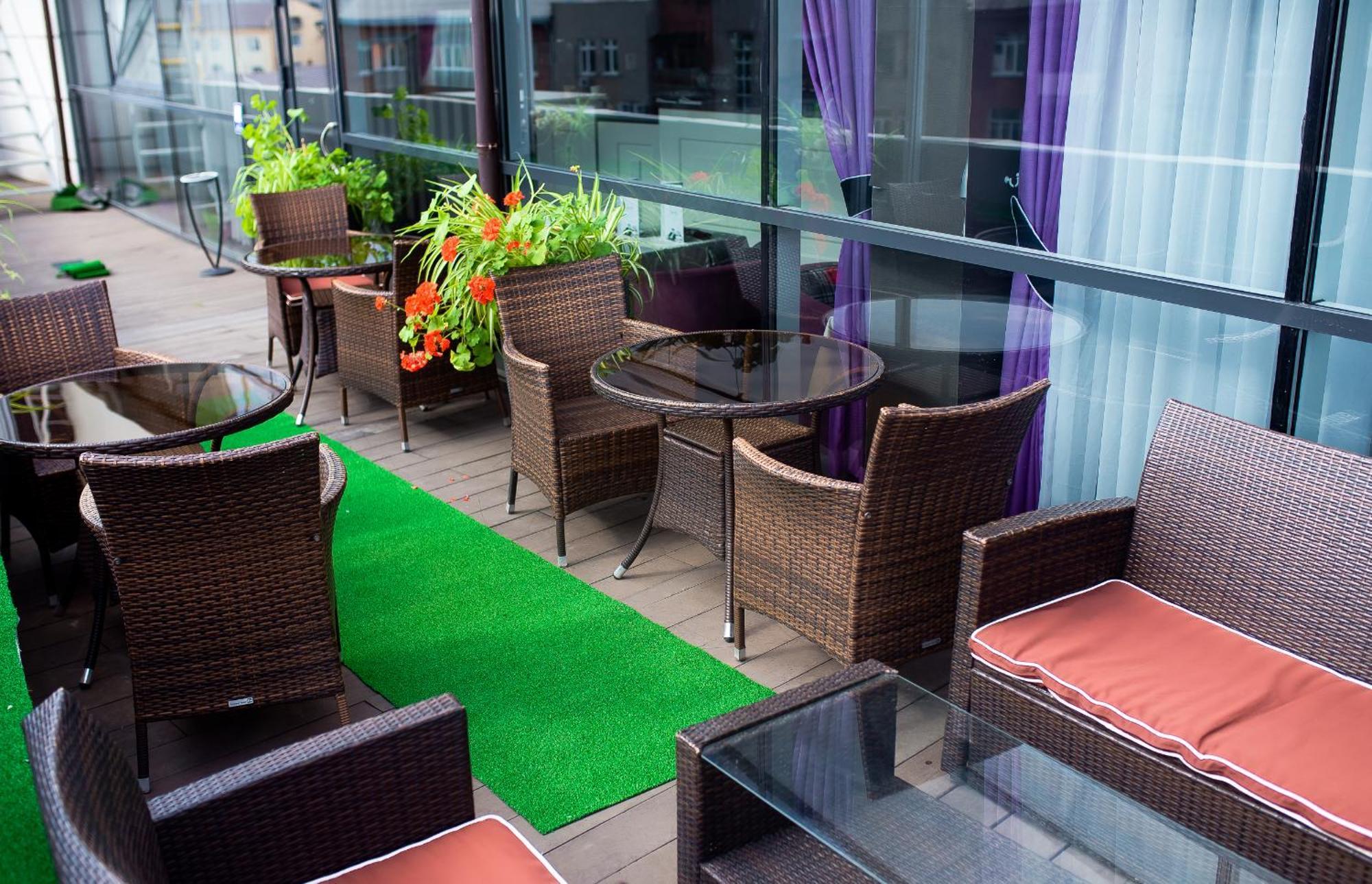 Mirax Boutique Hotel Kharkiv Bagian luar foto