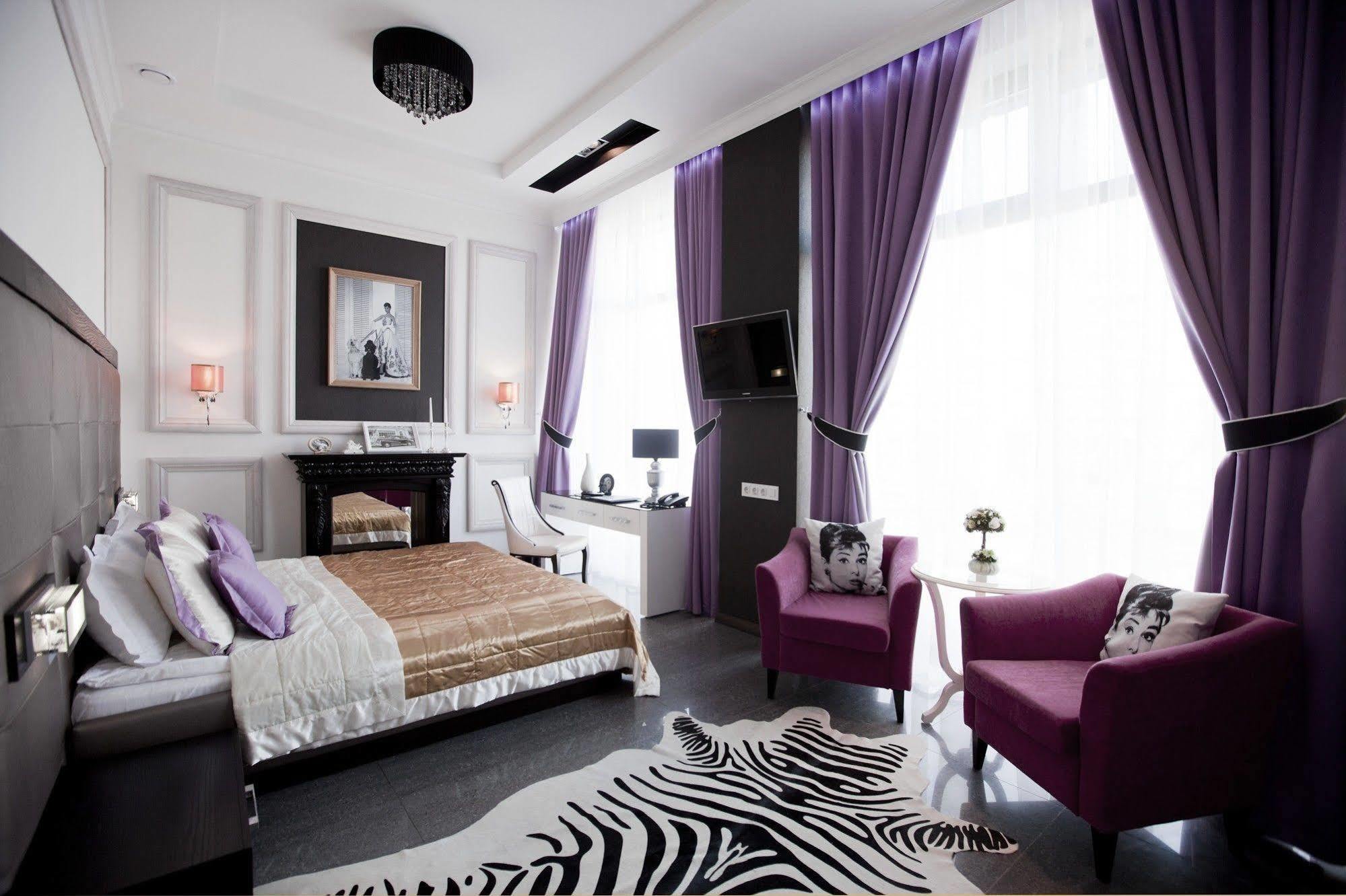Mirax Boutique Hotel Kharkiv Bagian luar foto